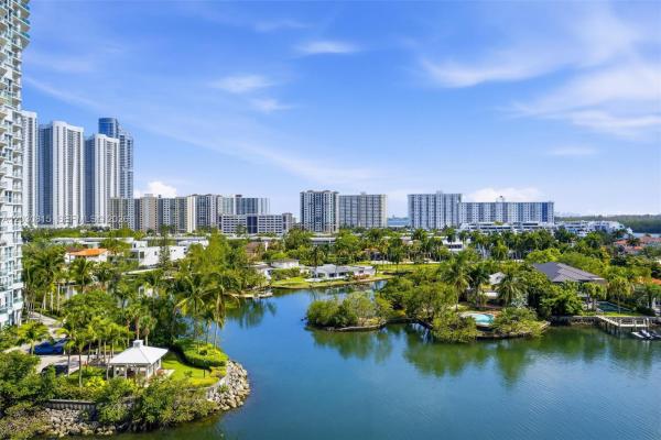 Parque Towers, 330 Sunny Isles Blvd #5-708, Sunny Isles Beach, Florida 33160, image 1