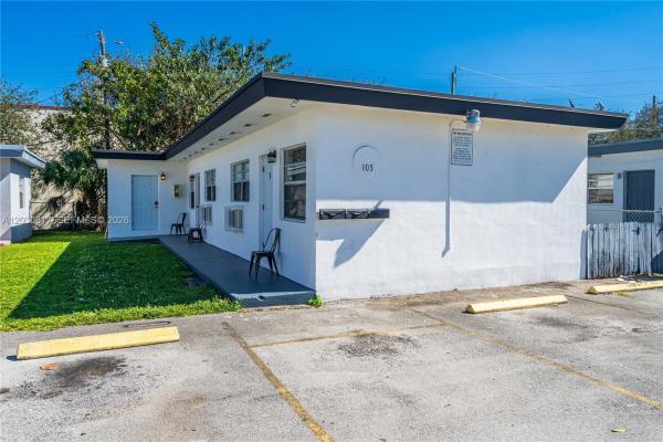 Paradise Manor, 105 SW 5th Ct #1-3, Dania Beach, Florida 33004, image 1