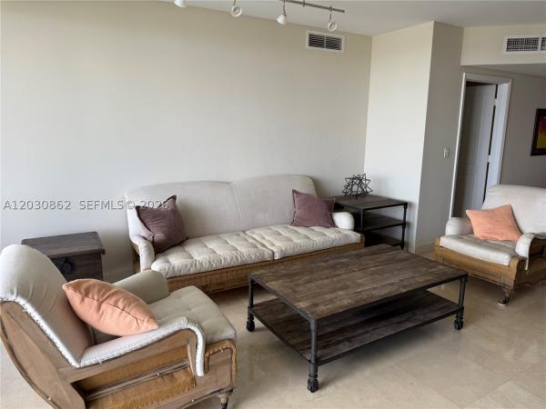 7000 Island Boulevard, 7000 Island Blvd #2403, Aventura, Florida 33160, image 2