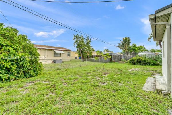 Sunshine Manor, 2651 Fletcher Ct, Hollywood, Florida 33020, image 2