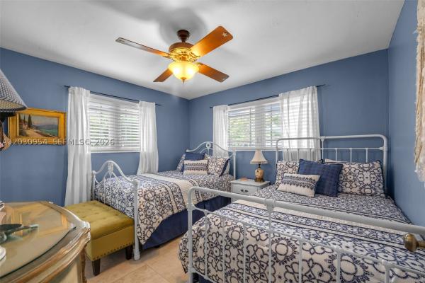 10421 SW 107th St, Unincorporated Dade County, Florida 33176, image 1