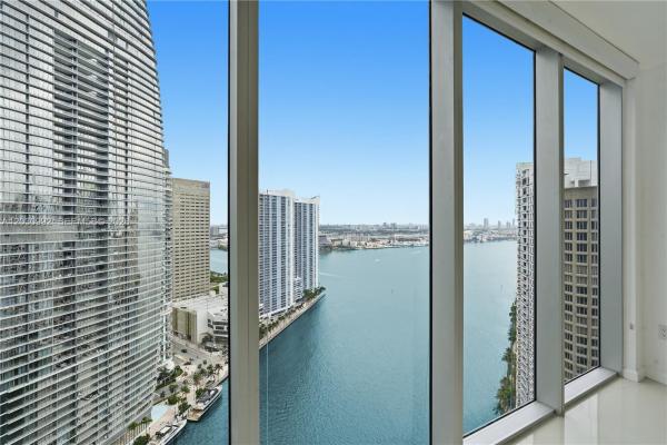 Icon Brickell Tower 1, 465 Brickell Ave #3202, Miami, Florida 33131, image 1