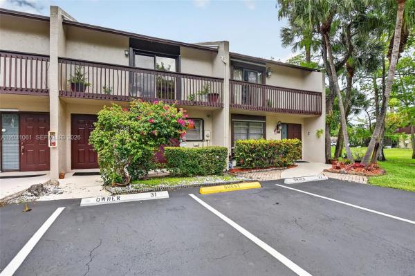 Villager Townhomes, 775 NW 47th St, Deerfield Beach, Florida 33064, image 1