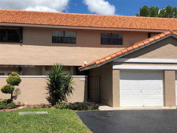 8817 SW 113th Place Cir W, Unincorporated Dade County, Florida 33176, image 1