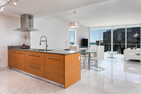 Icon Brickell Tower 2, 495 Brickell Ave #705, Miami, Florida 33131, image 1