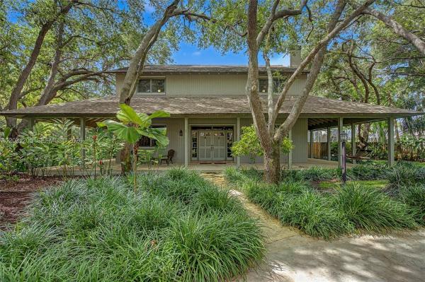 8200 SW 182nd St, Palmetto Bay, Florida 33157, image 1
