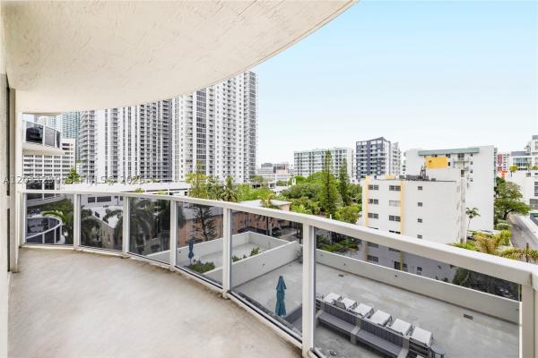 23 Biscayne Bay, 601 NE 23rd St #706, Miami, Florida 33137, image 2