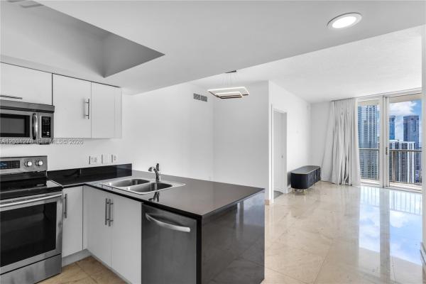 Opera Tower, 1750 N Bayshore Dr #4414, Miami, Florida 33132, image 1