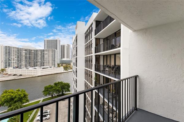 Towers Of Oceanview Point, 200 Leslie Dr #902, Hallandale Beach, Florida 33009, image 2