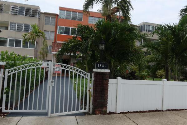 Chancellor Hall, 1850 NE 169th St #312, North Miami Beach, Florida 33162, image 2