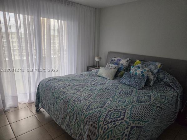 Oceanside Plaza, 5555 Collins Ave #16W, Miami Beach, Florida 33140, image 2