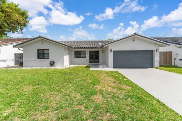 15842 SW 105th St, Unincorporated Dade County, Florida 33196, image 1