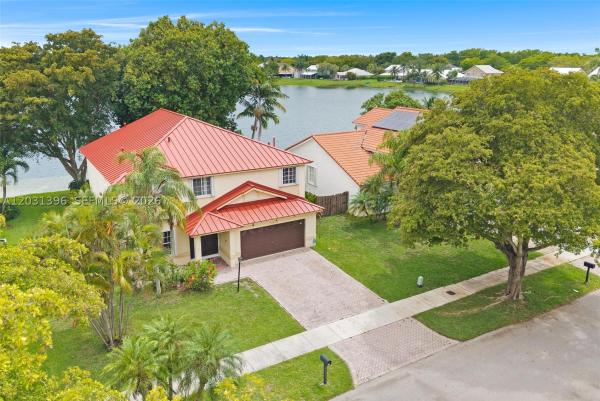 Monterey Lakes, 9314 SW 212th Ter, Cutler Bay, Florida 33189, image 2