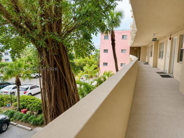 The Castille, 4011 N Meridian Ave #35, Miami Beach, Florida 33140, image 2