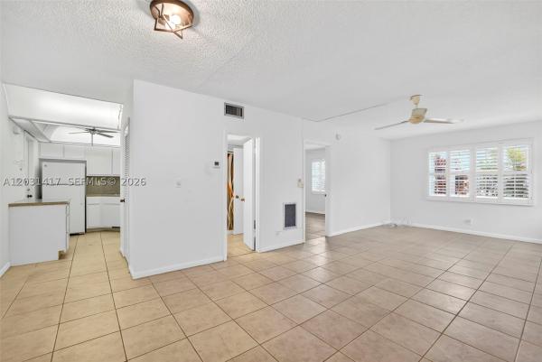 Oakland Grove Village, 649 W Oakland Park Blvd #105A, Oakland Park, Florida 33311, image 1