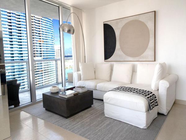 Icon Brickell Tower 1, 475 Brickell Ave #3915, Miami, Florida 33131, image 1