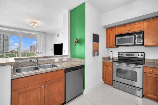 Brickell View West, 1723 SW 2nd Ave #1001, Miami, Florida 33129, image 2