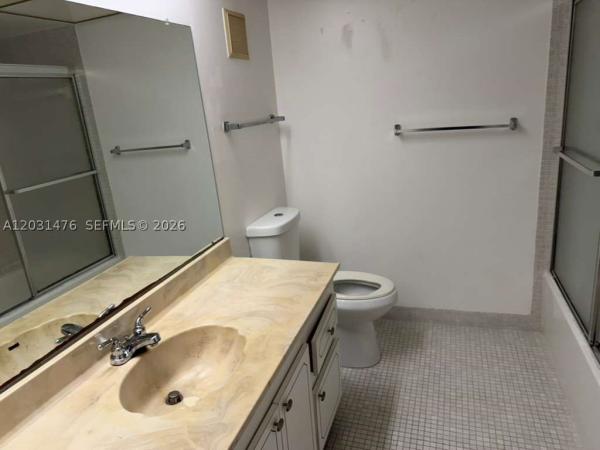 Racquet Club Village, 140 Lakeview Dr #211, Weston, Florida 33326, image 2