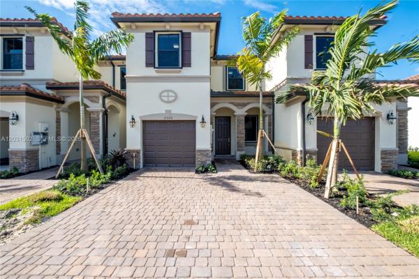 Magnolia Trails, 6502 S Anise Ct, Davie, Florida 33314, image 1