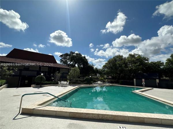 601 Ives Dairy Rd #401-8, Unincorporated Dade County, Florida 33179, image 2