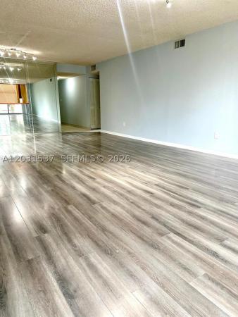 601 Ives Dairy Rd #401-8, Unincorporated Dade County, Florida 33179, image 1