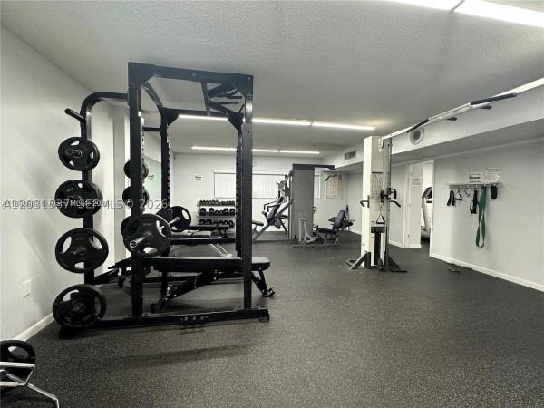 601 Ives Dairy Rd #401-8, Unincorporated Dade County, Florida 33179, image 3