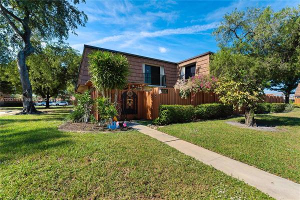 Ridgewood, 9118C SW 20th Ct, Davie, Florida 33324, image 1