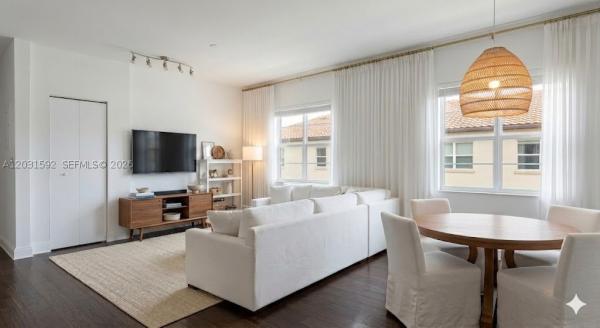 Hudson South Beach, 420 15th St #307, Miami Beach, Florida 33139, image 2