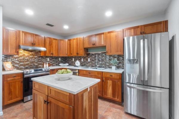 Central Oakland Park, 870 NE 35th St, Oakland Park, Florida 33334, image 2