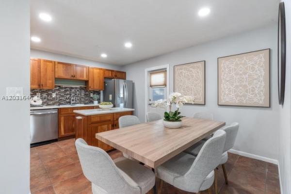 Central Oakland Park, 870 NE 35th St, Oakland Park, Florida 33334, image 1