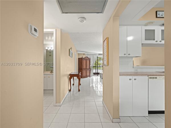 Colony Point, 901 Colony Point Cir #112, Pembroke Pines, Florida 33026, image 3