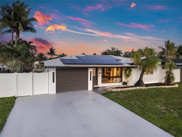 Garden Isles, 380 SE 1st Ter, Pompano Beach, Florida 33060, image 2