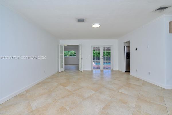 2120 NE 207th St, Unincorporated Dade County, Florida 33179, image 2