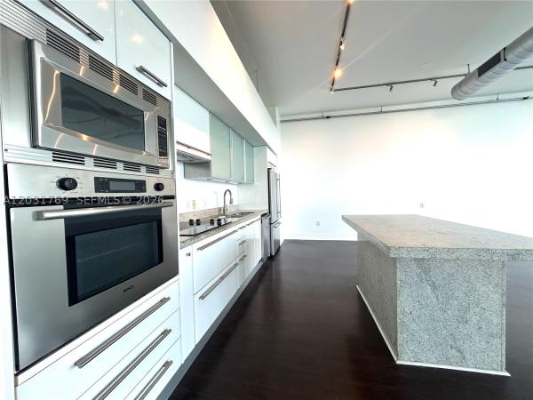 Space 01, 7934 West Dr #705, North Bay Village, Florida 33141, image 1