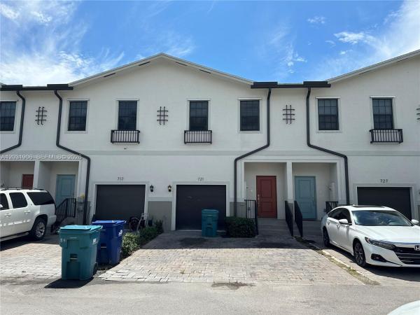 Regal Palm Square, 721 SW 11th St, Florida City, Florida 33034, image 1