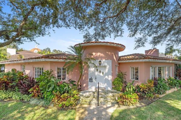 Coral Gables Country Club, 1247 Anastasia Ave, Coral Gables, Florida 33134, image 1