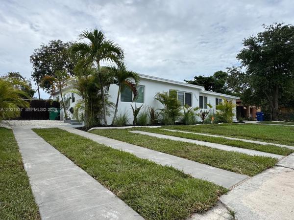 15615 NE 5th Ct #B, Unincorporated Dade County, Florida 33162, image 1