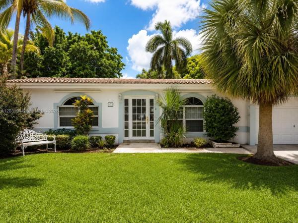 Gulfstream Estates, 800 NE 2nd Ct, Hallandale Beach, Florida 33009, image 1