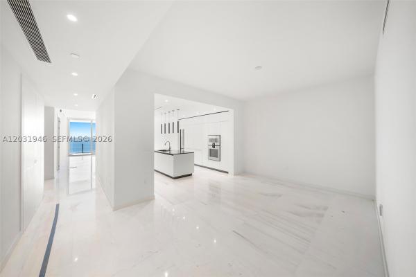 300 Biscayne Blvd Way #1904C, Miami, Florida 33131, image 1