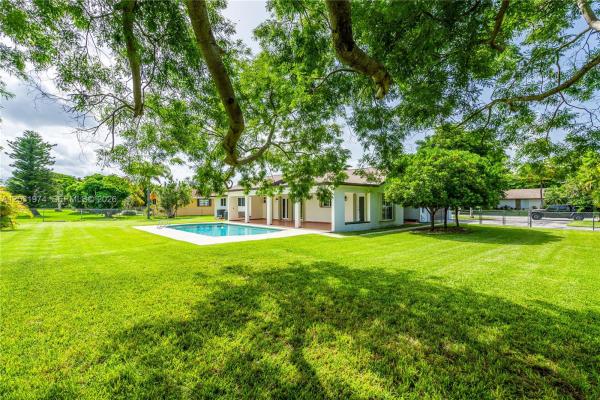9380 SW 134th St, Unincorporated Dade County, Florida 33176, image 1