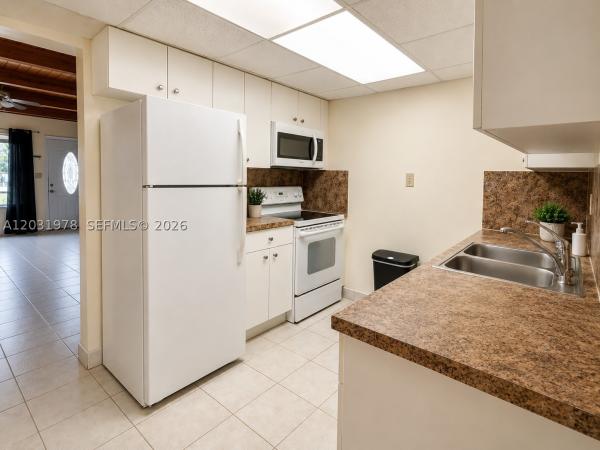 Coral Springs Residential, 3719 Riverside Dr, Coral Springs, Florida 33065, image 3