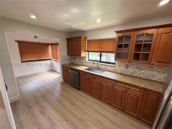 12430 SW 94th Ter, Unincorporated Dade County, Florida 33186, image 2