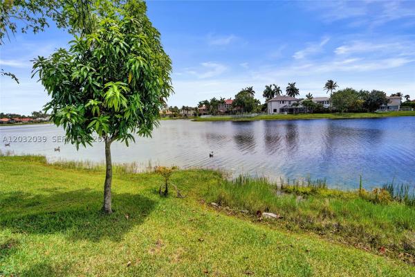 The Enclave At Wyndham Lakes, 5272 NW 117th Ave, Coral Springs, Florida 33076, image 2