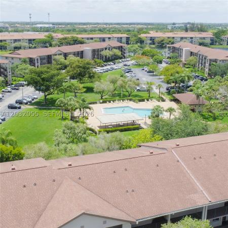 Suffolk At Century Village, 1200 SW 137th Ave #305E, Pembroke Pines, Florida 33027, image 2