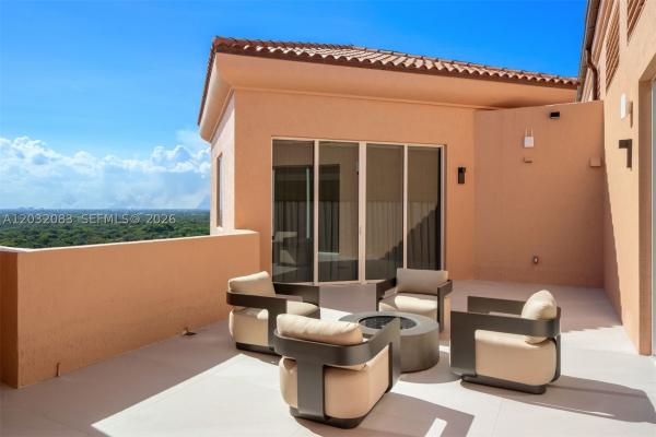The Gables Club, 60 Edgewater Dr #TS-D, Coral Gables, Florida 33133, image 3