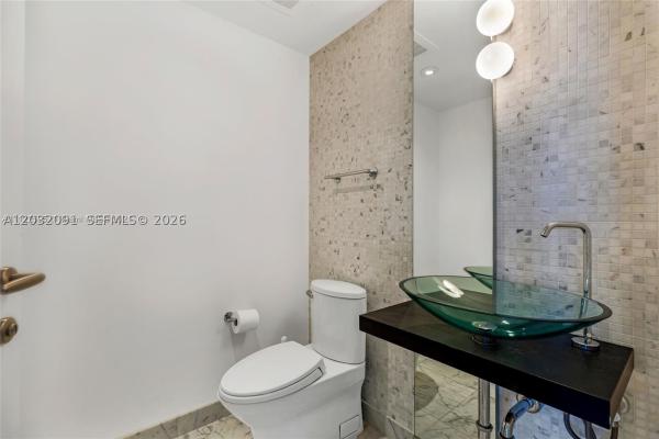 Epic Hotel & Residences, 200 Biscayne Boulevard Way #3713, Miami, Florida 33131, image 3