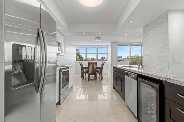 Avant Garde, 2017 S Ocean Dr #209, Hallandale Beach, Florida 33009, image 1