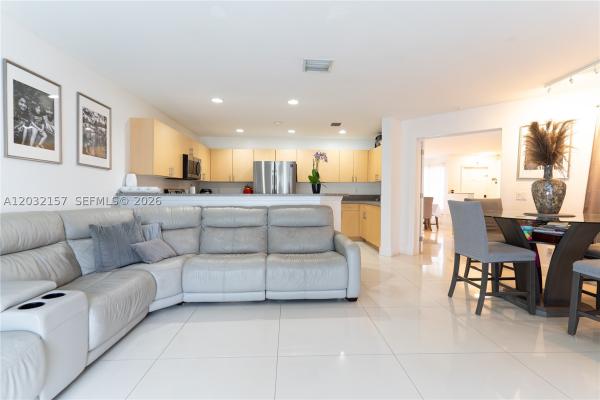 Silverado, 7907 N Silverado Cir, Davie, Florida 33024, image 3