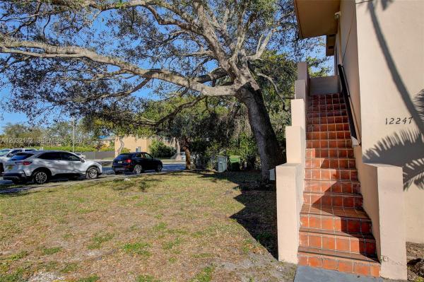 Eight Ave Manors, 12245 NE 9th Ave #12247, North Miami, Florida 33161, image 2
