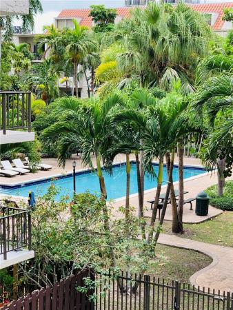 Dadeland Grove, 6900 N Kendall Dr #A304, Pinecrest, Florida 33156, image 1